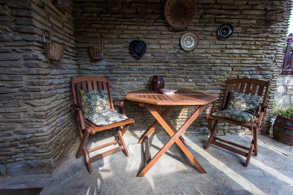 P & P Nyaralo Villa Szigliget Buitenkant foto